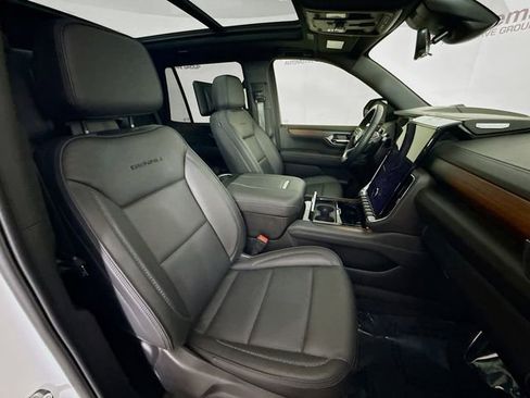 Used 2025 GMC Yukon Denali w/ Denali Reserve Package AWD/4WD image 35
