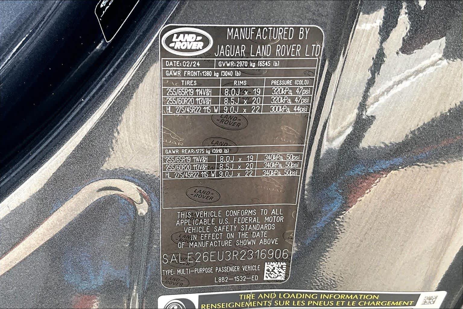 Used 2024 Land Rover Defender 90 X-Dynamic SE AWD/4WD image 31