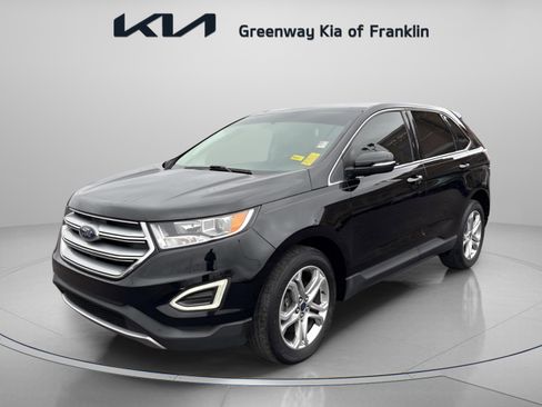 Used 2018 Ford Edge Titanium w/ Equipment Group 301A image 3