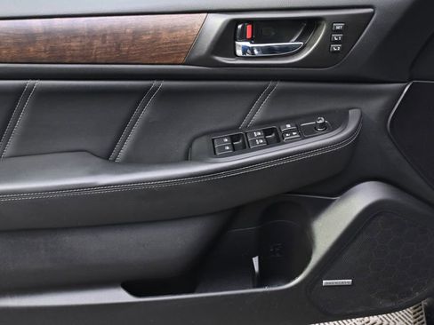 Used 2018 Subaru Outback 2.5i Limited AWD/4WD image 18