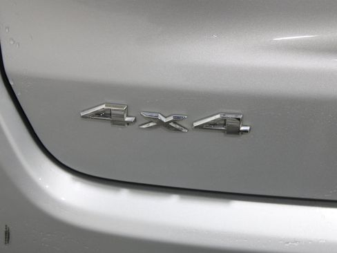 Used 2025 Jeep Compass Sport AWD/4WD image 31