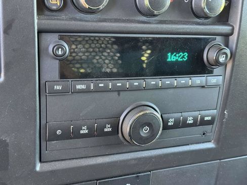 Used 2024 GMC Savana 2500 w/ Driver Convenience Package RWD image 4