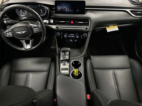 Used 2025 Genesis G70 2.5T image 2