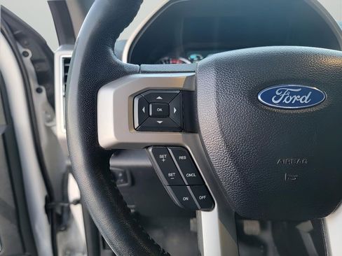 Used 2018 Ford F250 Lariat w/ Chrome Package image 16