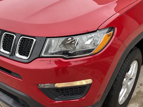 Used 2018 Jeep Compass Sport image 6