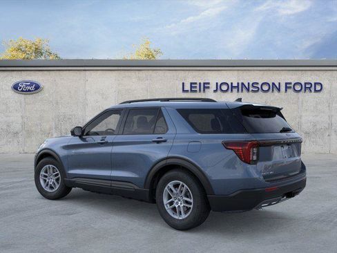 New 2026 Ford Explorer Active RWD image 4