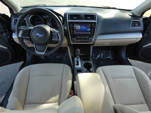 Used 2019 Subaru Outback 2.5i Premium image 22
