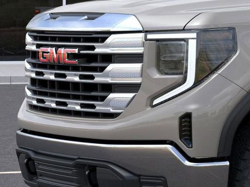 New 2026 GMC Sierra 1500 SLE image 13