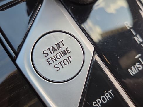 Used 2021 BMW X5 xDrive40i w/ M Sport Package image 43