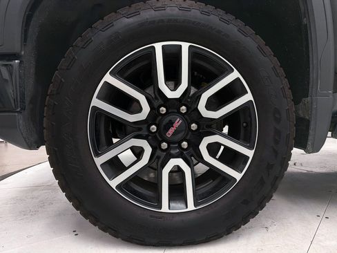 Used 2024 GMC Sierra 1500 AT4 w/ Technology Package image 15