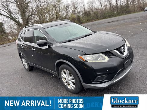 Used 2016 Nissan Rogue SV image 3