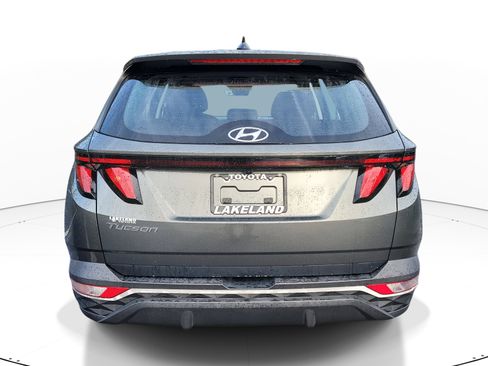 Used 2022 Hyundai Tucson SE image 6