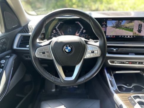 Used 2024 BMW X7 xDrive40i image 32