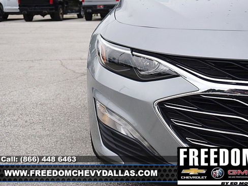 Used 2025 Chevrolet Malibu LT FWD image 40