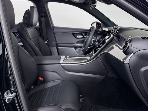New 2026 Mercedes-Benz GLC 300 image 6