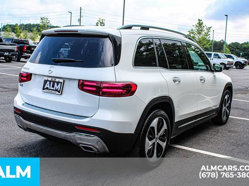 Used 2025 Mercedes-Benz GLB 250 image 6