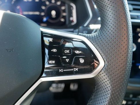 Certified 2023 Volkswagen Tiguan SEL R-Line image 26