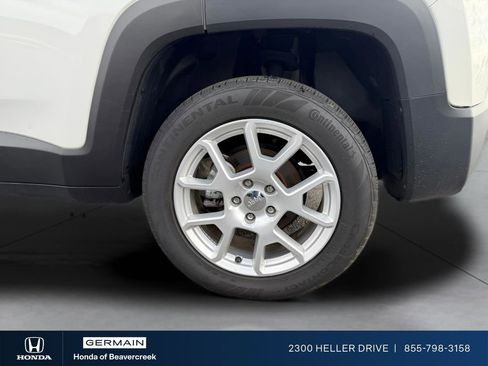 Used 2023 Jeep Renegade Latitude w/ Premium Group AWD/4WD image 28