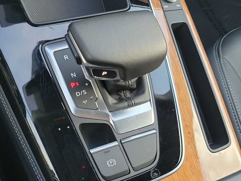 Certified 2023 Audi Q5 2.0T Premium Plus w/ Premium Plus Package AWD/4WD image 21