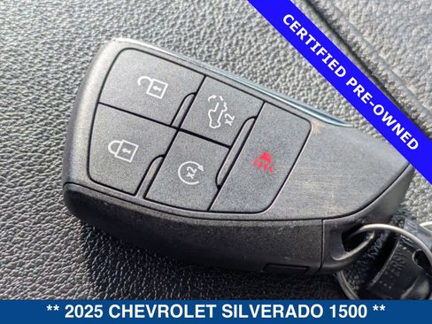 Used 2025 Chevrolet Silverado 1500 RST AWD/4WD image 37