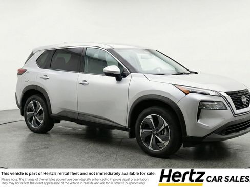 Used 2025 Nissan Rogue SV FWD image 1