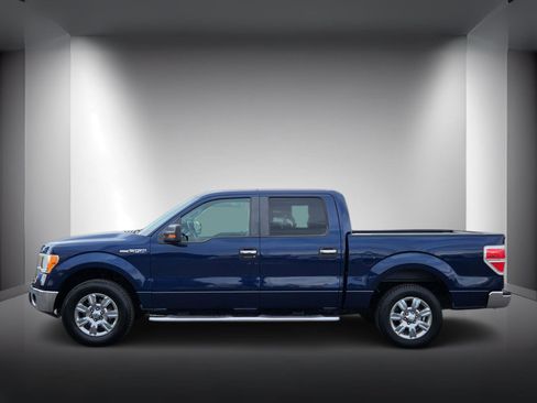 Used 2012 Ford F150 XLT w/ XLT Chrome Pkg image 2