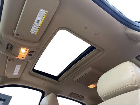 Used 2013 Cadillac Escalade Luxury AWD/4WD image 11