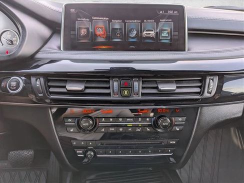 Used 2017 BMW X5 xDrive50i AWD/4WD image 14