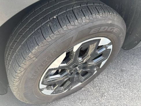 Used 2024 Kia Sorento S AWD/4WD image 4