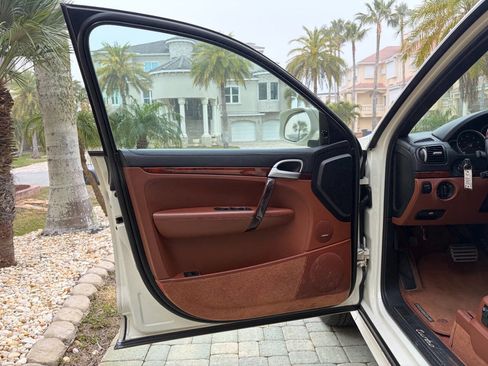 Used 2008 Porsche Cayenne Turbo image 61