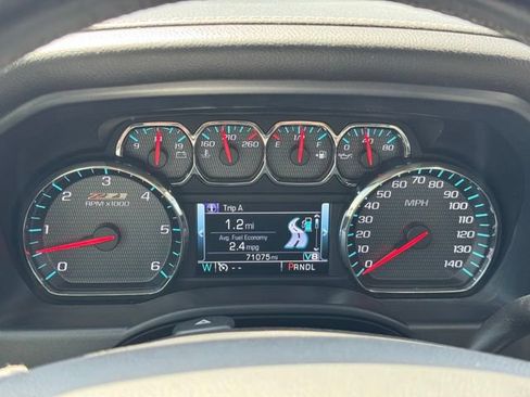 Used 2017 Chevrolet Silverado 1500 LTZ Z71 w/ LTZ Plus Package AWD/4WD image 28
