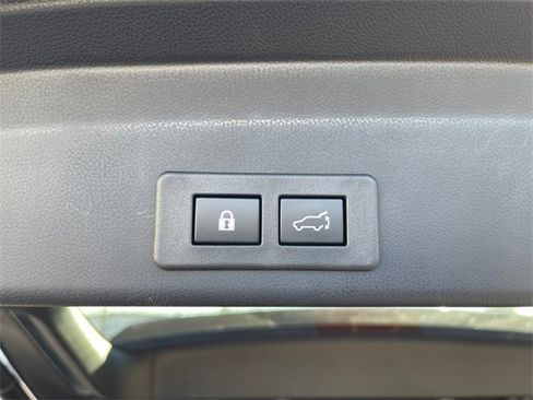 Certified 2025 Subaru Ascent Premium w/ Premium Package image 17