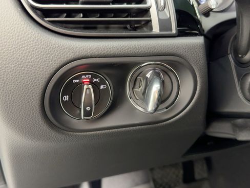 Used 2026 Porsche Macan image 24