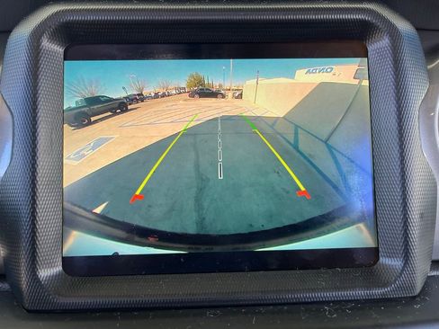 Used 2022 Jeep Wrangler Unlimited Sahara w/ Cold Weather Group AWD/4WD image 11