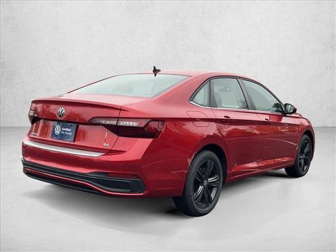 Used 2023 Volkswagen Jetta SE w/ Panoramic Sunroof Package FWD image 5
