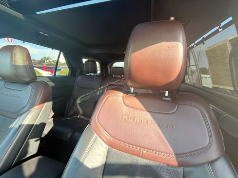 Used 2020 Ford Explorer Platinum AWD/4WD image 27