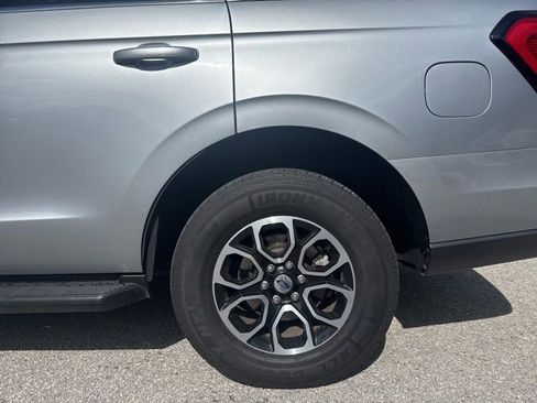 Used 2024 Ford Expedition XLT RWD image 15