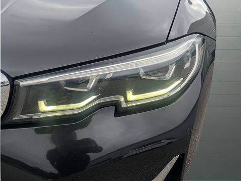 Used 2019 BMW 330i Sedan w/ Premium Package RWD image 10