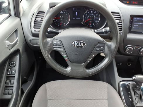 Used 2018 Kia Forte LX w/ LX Rear Camera Package FWD image 5