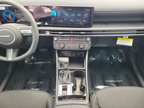 New 2026 Hyundai Tucson SE image 16