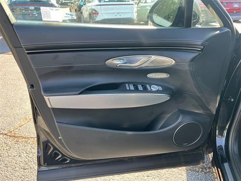 Used 2025 Genesis GV70 2.5T w/ Sport Prestige Package image 10