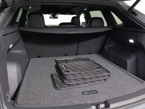 Used 2025 Volkswagen Atlas Cross Sport SEL Premium R-Line image 53