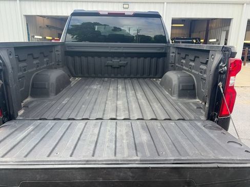 Used 2023 Chevrolet Silverado 1500 LTZ AWD/4WD image 23