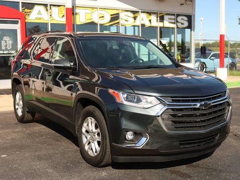 Used 2019 Chevrolet Traverse LT FWD image 3