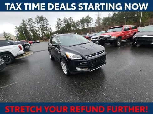Used 2016 Ford Escape Titanium w/ Equipment Group 301A image 3