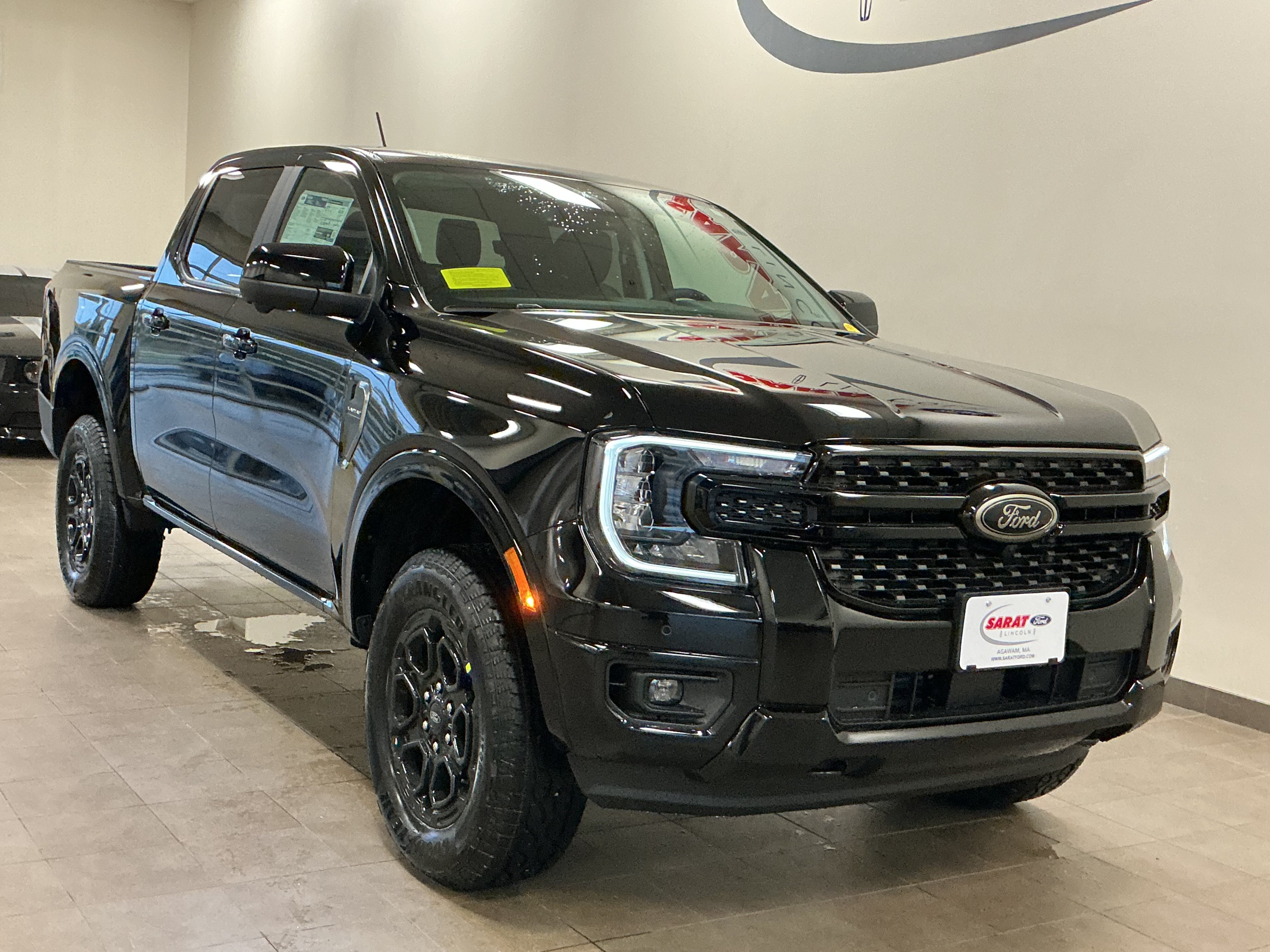 New 2026 Ford Ranger Lariat w/ Black Appearance Package AWD/4WD image 2