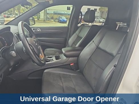 Used 2021 Jeep Grand Cherokee Laredo X image 23