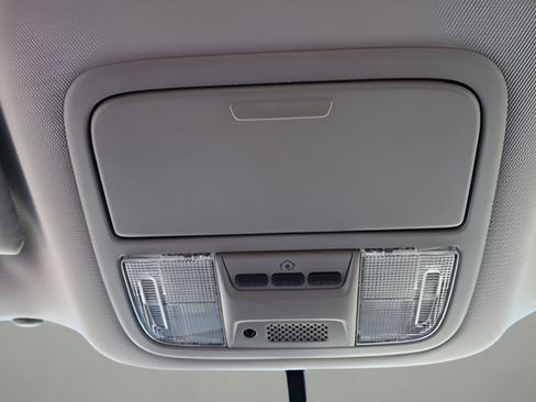 Used 2010 Honda Ridgeline RTL image 19
