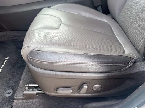 Used 2020 Hyundai Santa Fe SEL w/ Convenience + Premium Package FWD image 24