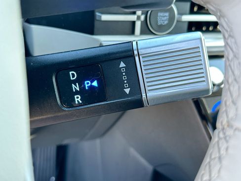 Used 2025 Hyundai Santa Fe SEL image 19